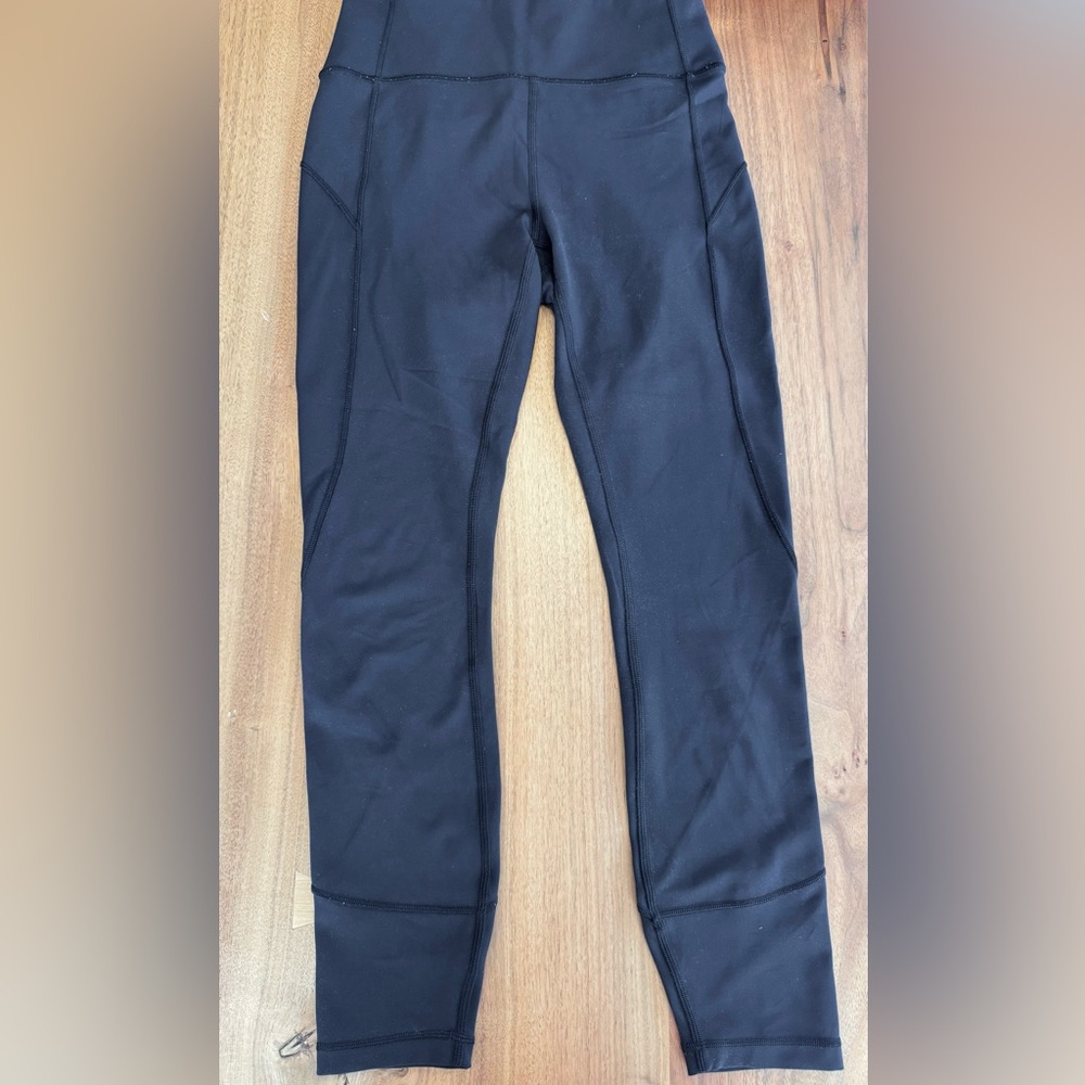 Black Lulu Lemon leggings